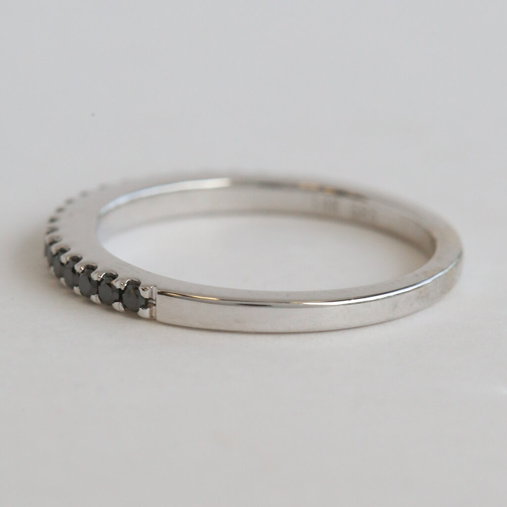 American Jewelry 14k White Gold  .25ctw Black Diamond Straight Stackable Band Ring