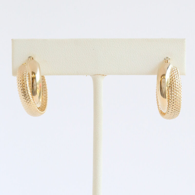 American Jewelry ESTATE 14k Yellow Gold Double Hoop Textured Earrings