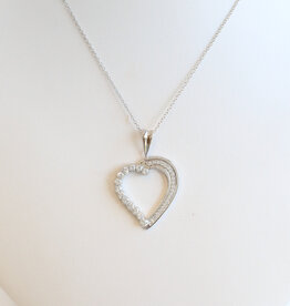 American Jewelry ESTATE 18k White Gold Approx .75ctw Diamond Open Design Heart Necklace