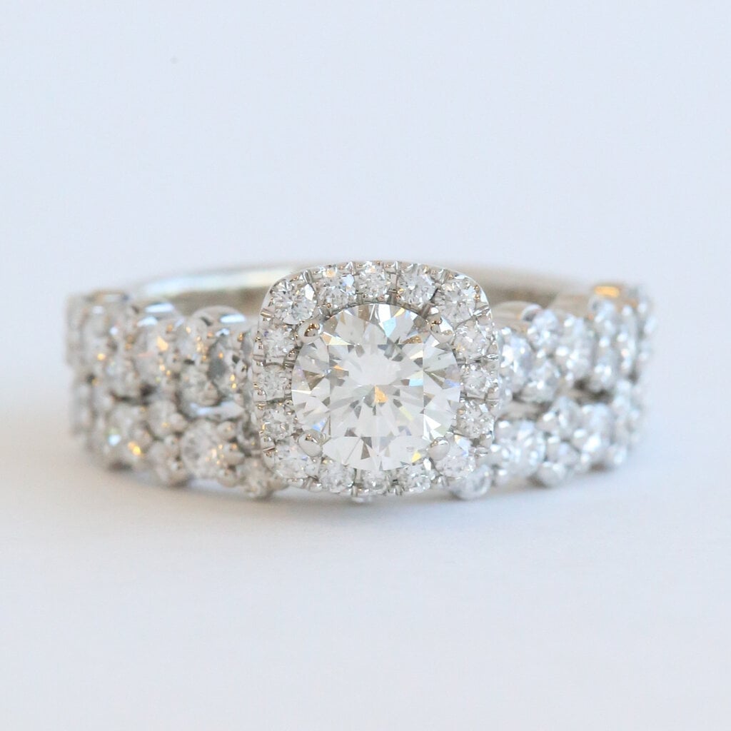 American Jewelry ESTATE 14k White Gold 1.91ctw (.81 F/SI1 GIA Ctr) Round Diamond Halo Engagement Ring Wedding Band Set