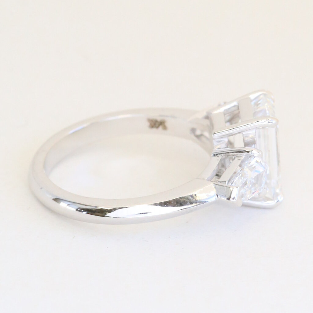 American Jewelry 14k White Gold Approx. 4ctw Lab Grown Diamond (3.01 IGI E/VS1 Ctr) Three Stone Engagement Ring