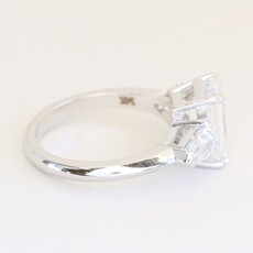 American Jewelry 14k White Gold Approx. 4ctw Lab Grown Diamond (3.01 IGI E/VS1 Ctr) Three Stone Engagement Ring