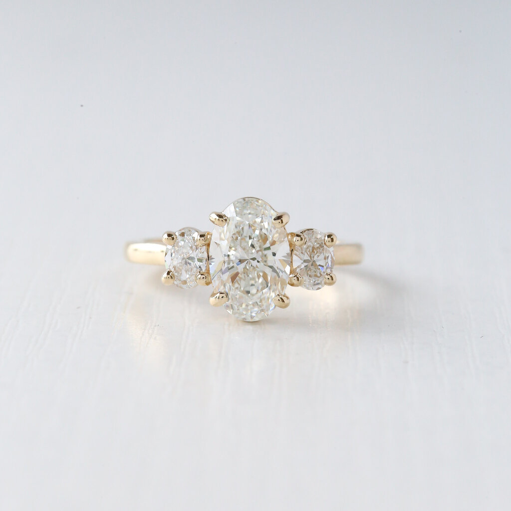 American Jewelry 14k Yellow Gold 2.53ctw (2.03 G/VS1 Center) Oval Lab Grown Diamond Three-Stone Engagement Ring (6.5)
