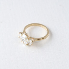 American Jewelry 14k Yellow Gold 2.53ctw (2.03 G/VS1 Center) Oval Lab Grown Diamond Three-Stone Engagement Ring (6.5)