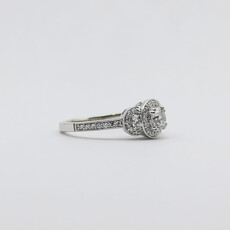 American Jewelry 14k White Gold .51ct-Ctr .89ctw Round Brilliant Diamond Halo Engagement Ring (Size 6)