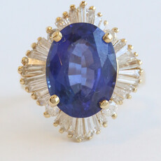 American Jewelry ESTATE 14k Yellow Gold 5ctw Oval Sapphire 2ctw Diamond Baguette Halo Ring