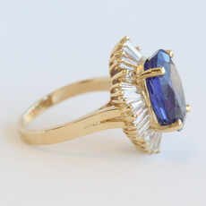 American Jewelry ESTATE 14k Yellow Gold 5ctw Oval Sapphire 2ctw Diamond Baguette Halo Ring