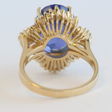American Jewelry ESTATE 14k Yellow Gold 5ctw Oval Sapphire 2ctw Diamond Baguette Halo Ring