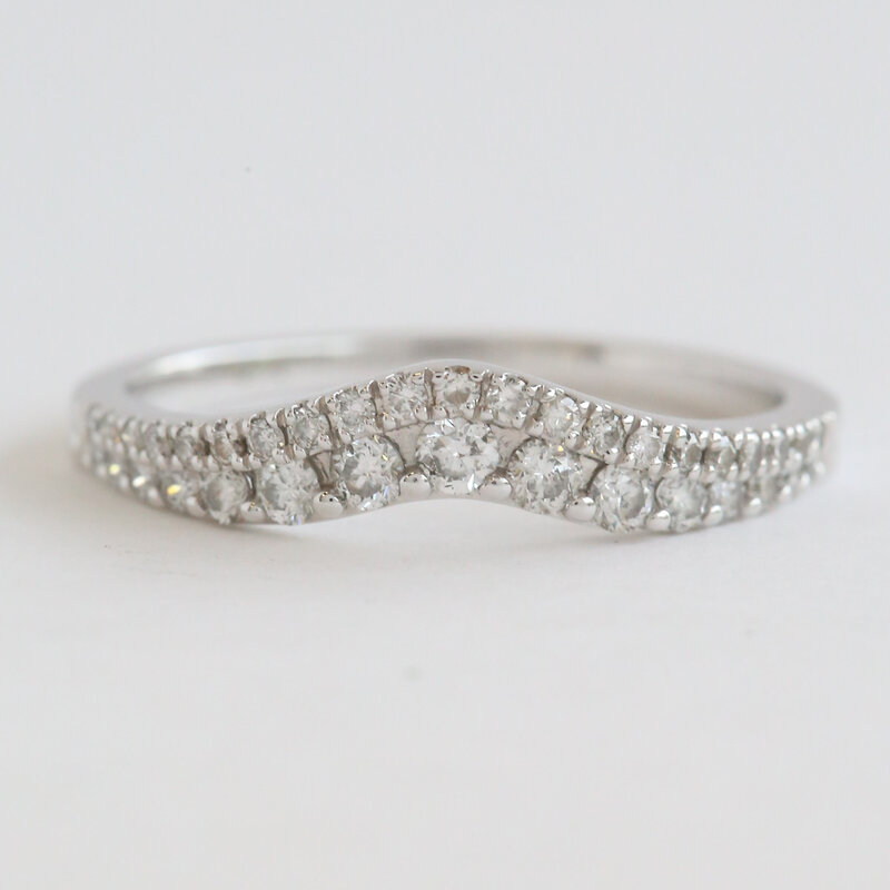 American Jewelry ESTATE 14k White Gold 1/3ctw Diamond Curved Contour Band