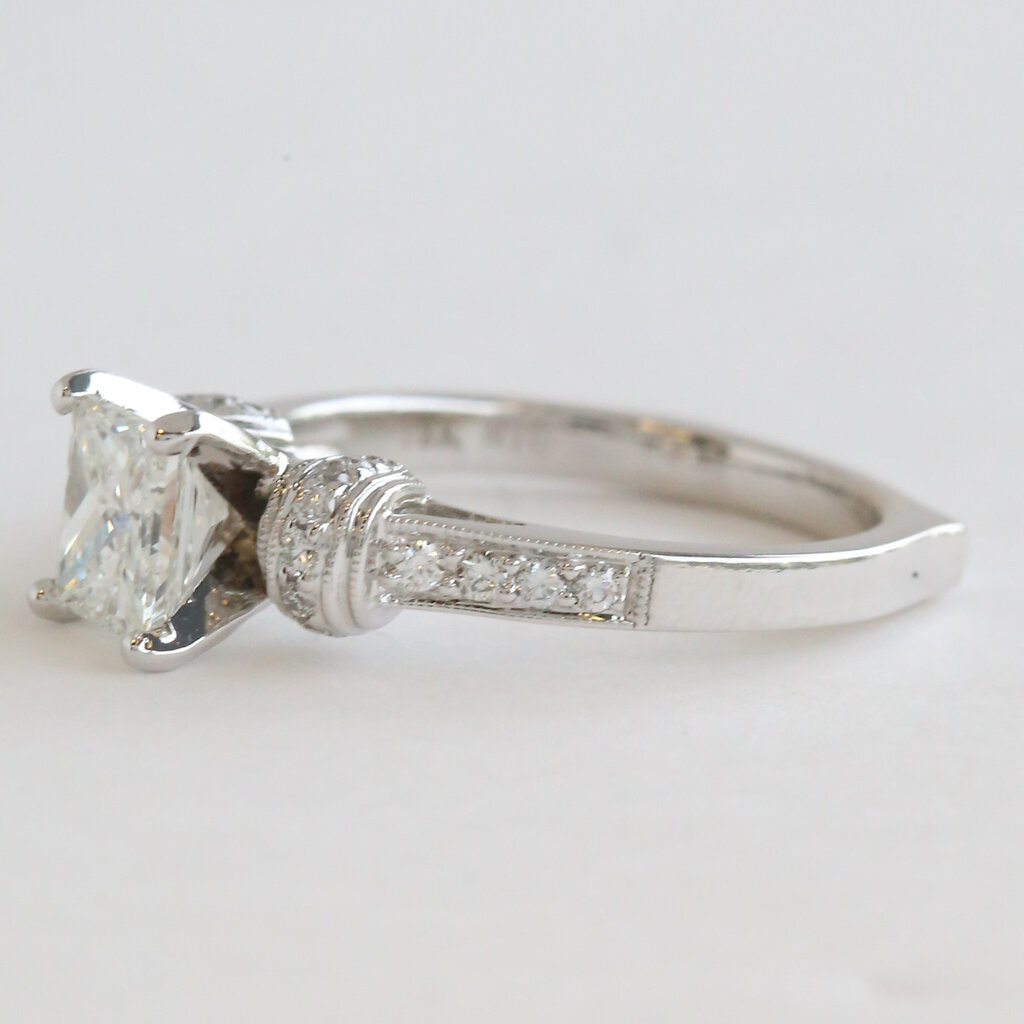 American Jewelry 18k White Gold 1.27ctw (1.07 H/VS2 GIA Ctr) Accented Solitaire Princess Diamond Engagement Ring