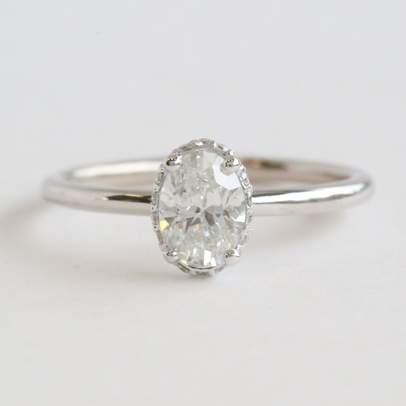 American Jewelry ESTATE 14k White Gold Approx .80ctw Oval Diamond Solitaire Hidden Halo Engagement Ring