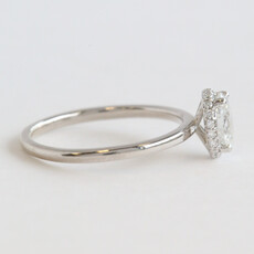 American Jewelry ESTATE 14k White Gold Approx .80ctw Oval Diamond Solitaire Hidden Halo Engagement Ring