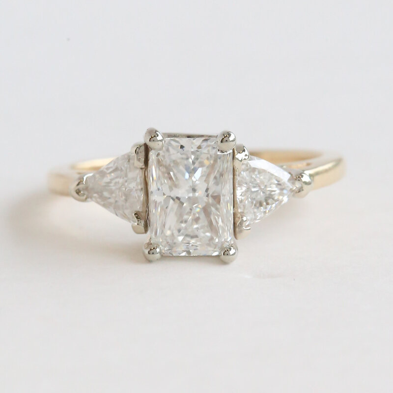 American Jewelry 14k Yellow Gold 1.75ctw (1.22 G/VS2 Ctr) GIA Radiant & Trillion Diamond 3 Stone Engagement Ring