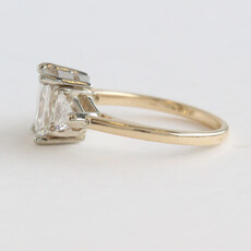 American Jewelry 14k Yellow Gold 1.75ctw (1.22 G/VS2 Ctr) GIA Radiant & Trillion Diamond 3 Stone Engagement Ring