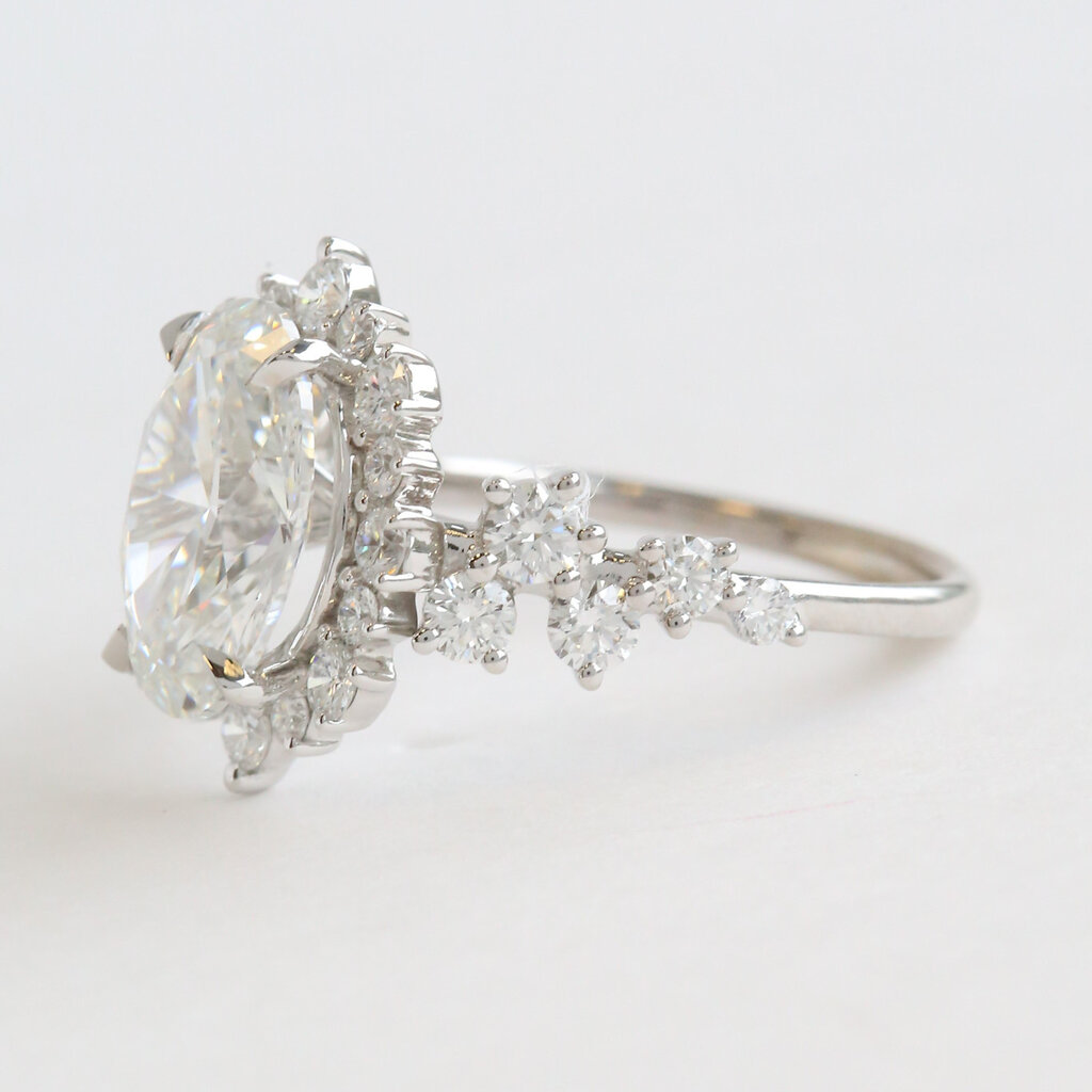 American Jewelry 14k White Gold 4.10ctw (3.01 IGI E/VS1 Ctr) Lab Grown Diamond Oval Wavy Halo Engagement Ring