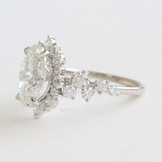 American Jewelry 14k White Gold 4.10ctw (3.01 IGI E/VS1 Ctr) Lab Grown Diamond Oval Wavy Halo Engagement Ring