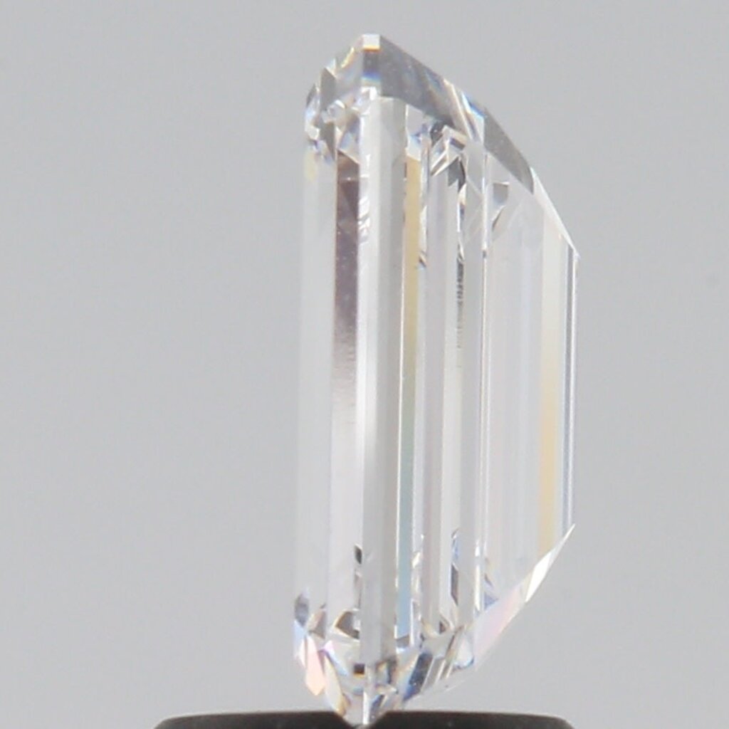 American Jewelry 2.05ct E/VS1 IGI Lab Grown Emerald Cut Loose Diamond