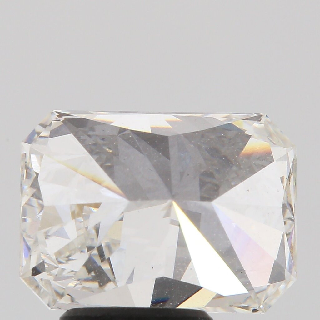 American Jewelry 5.03ct E/VS1 IGI Lab Grown Radiant Cut Loose Diamond