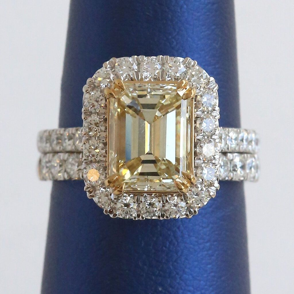 American Jewelry 14k White Gold 4.55ctw (3.06 Y-Z/SI1 GIA Ctr) Emerald Cut Diamond Halo Engagement Ring Wedding Band Set