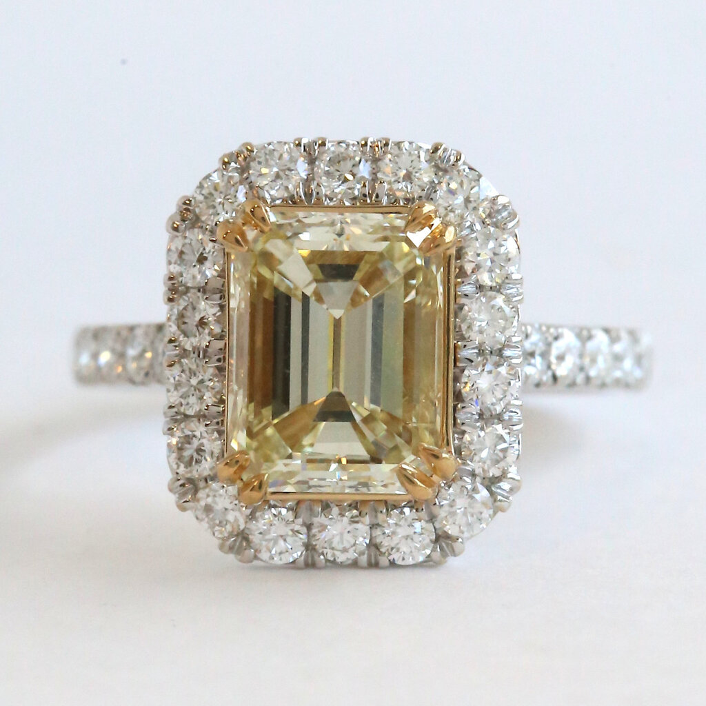American Jewelry 14k White Gold 4.55ctw (3.06 Y-Z/SI1 GIA Ctr) Emerald Cut Diamond Halo Engagement Ring Wedding Band Set