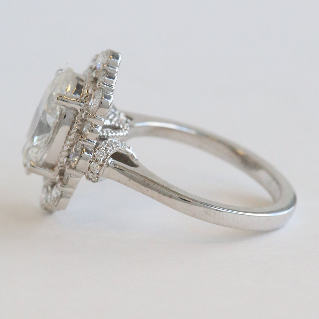 American Jewelry 14k White Gold 3.70ctw (3.02 E/VS1 Ctr) Lab Grown Diamond Oval Halo Engagement Ring