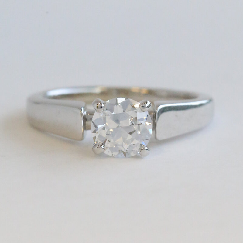American Jewelry ESTATE 14k White Gold .85ct D/SI1 GIA Round Brilliant Diamond Solitaire Engagement Ring (Size 5.5)
