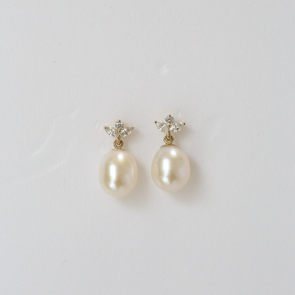 American Jewelry 14k Yellow Gold .14ctw Diamond Accented Oval Pearl Dangle Stud Earrings