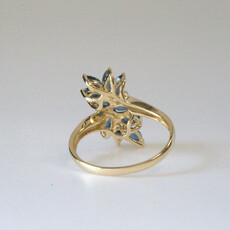 American Jewelry ESTATE 14k Yellow Gold 0.04ctw Diamond & 1.5ctw Sapphire Marquise Cluster Ring (Size 6.5)