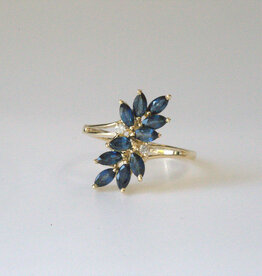 American Jewelry ESTATE 14k Yellow Gold 0.04ctw Diamond & 1.5ctw Sapphire Marquise Cluster Ring (Size 6.5)