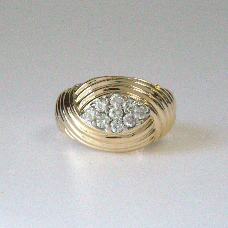 American Jewelry ESTATE 14k Yellow Gold Oval Top 1/3ctw Diamond Cluster Ring (7.5)