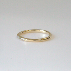American Jewelry ESTATE 14k Yellow Gold 0.06ctw Diamond Ring (Size 4)