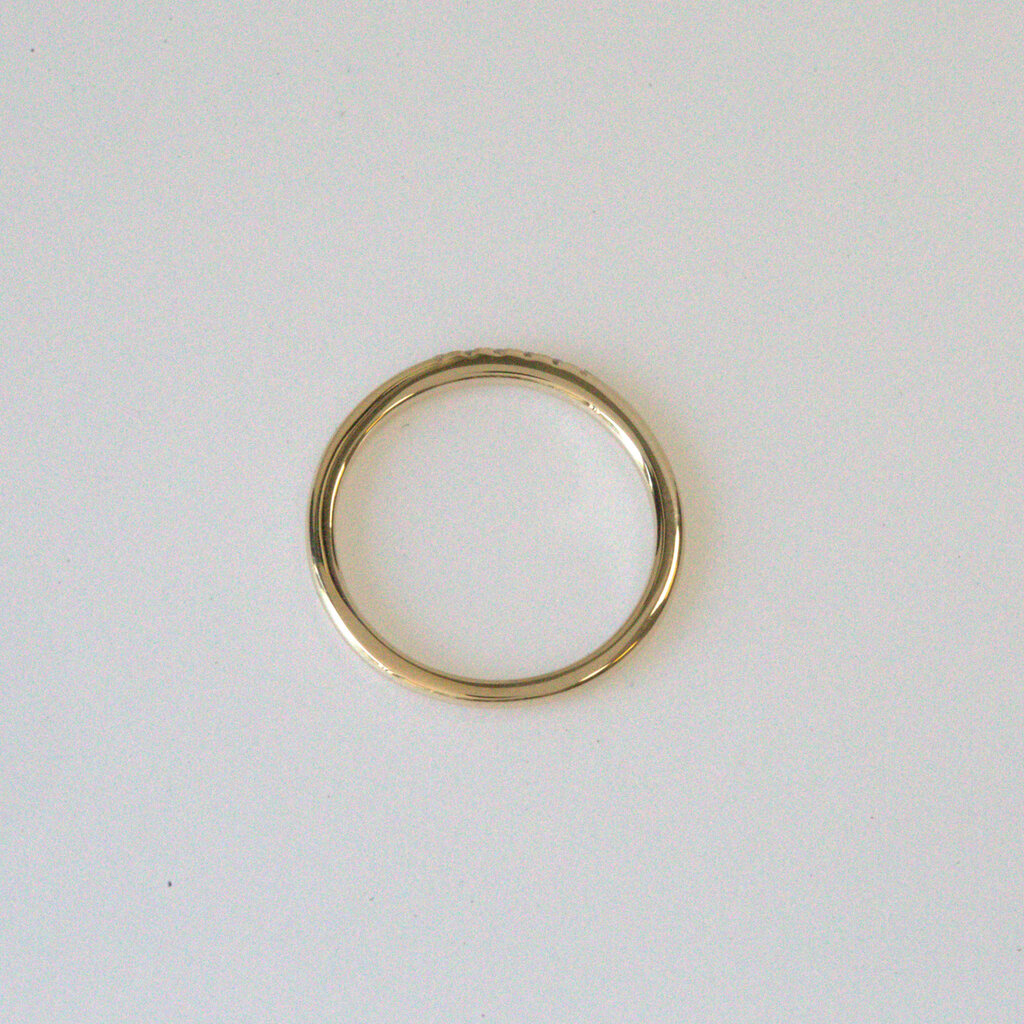 American Jewelry ESTATE 14k Yellow Gold 0.06ctw Diamond Ring (Size 4)