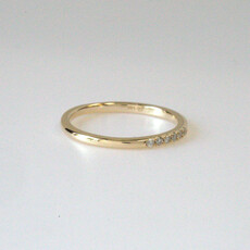 American Jewelry ESTATE 14k Yellow Gold 0.06ctw Diamond Ring (Size 4)