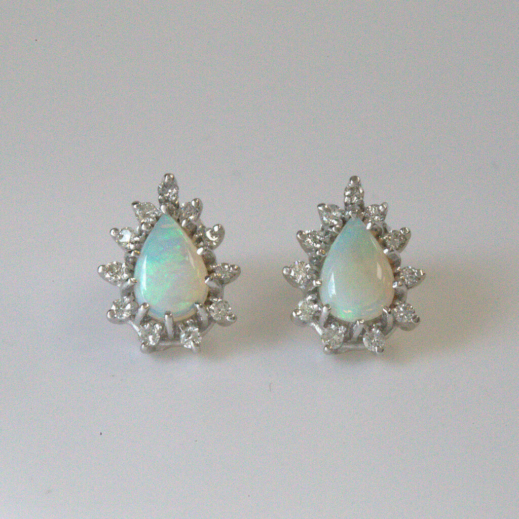 American Jewelry ESTATE 14 White Gold 0.35ctw Diamond Halo & Pear Opal Stud Earrings