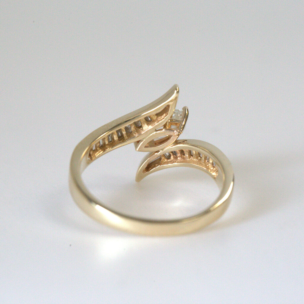 American Jewelry ESTATE 14k Yellow Gold 1ctw Marquise & Baguette Channel Set Bypass Ring (Size 8)