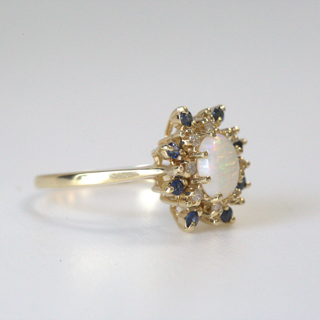 American Jewelry ESTATE 14k Yellow Gold Oval Opal Sapphire & Diamond Halo Ring (Size 10.25)