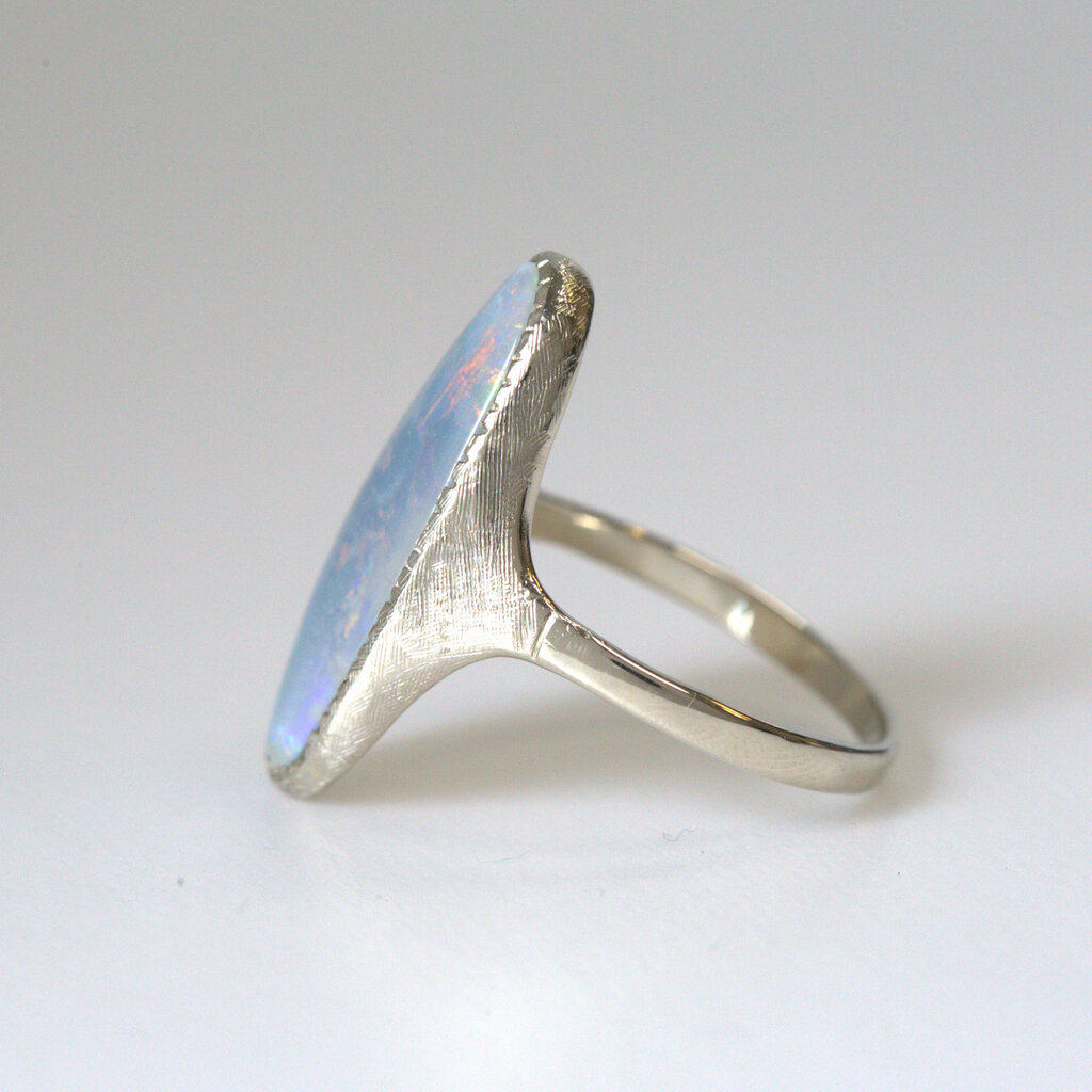 American Jewelry ESTATE 14k White Gold 25x10mm Oval Opal Bezel Set Ring (Size 9)