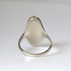 American Jewelry ESTATE 14k White Gold 25x10mm Oval Opal Bezel Set Ring (Size 9)