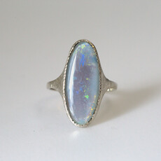 American Jewelry ESTATE 14k White Gold 25x10mm Oval Opal Bezel Set Ring (Size 9)
