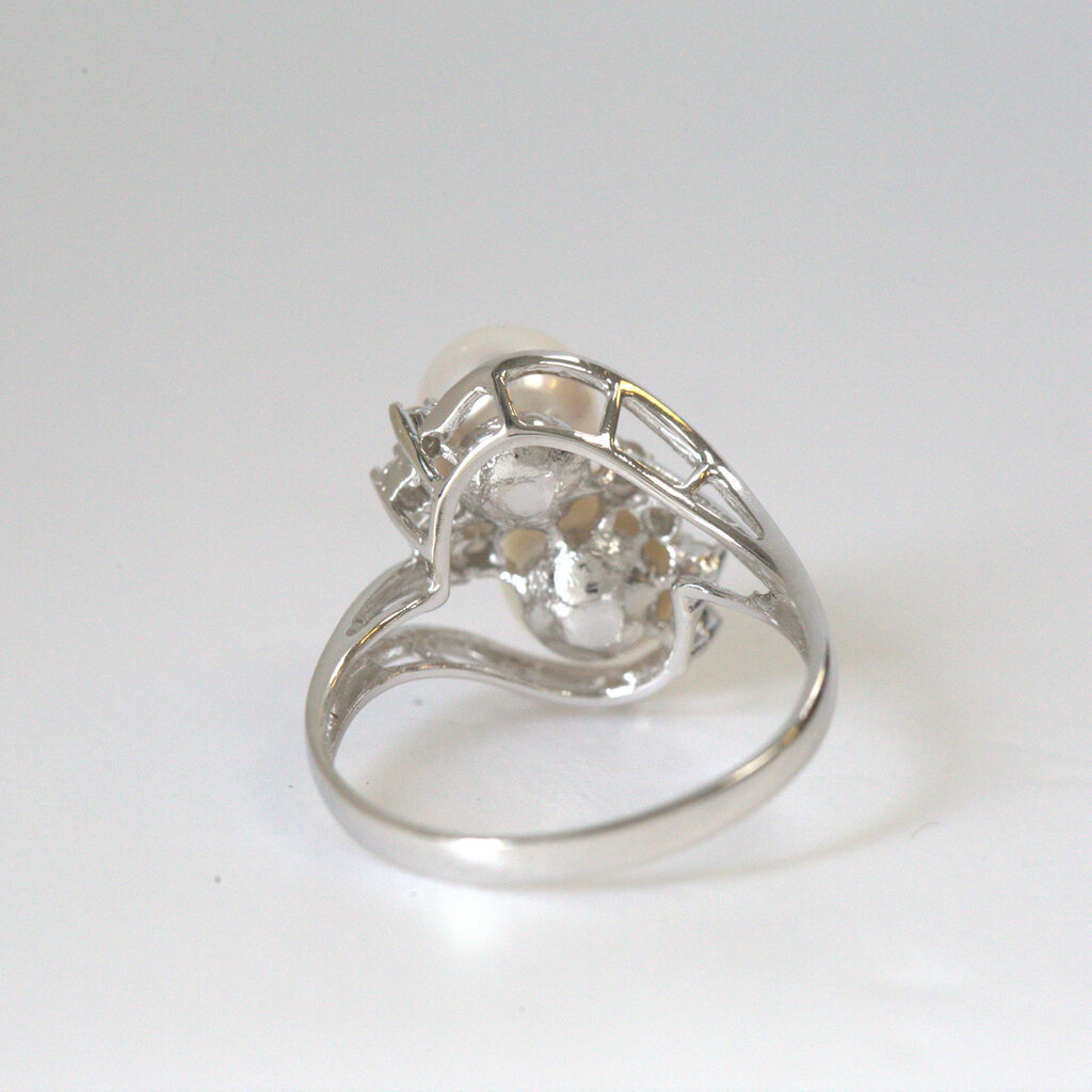American Jewelry ESTATE 14k White Gold 0.12ctw Diamond Two Pearl Ring (Size 7.5)