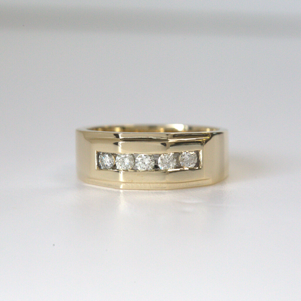 American Jewelry ESTATE 14k Yellow Gold 1/2ctw Round Diamond Channel Set Men's Ring (Size 11)