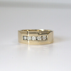 American Jewelry ESTATE 14k Yellow Gold 1/2ctw Round Diamond Channel Set Men's Ring (Size 11)