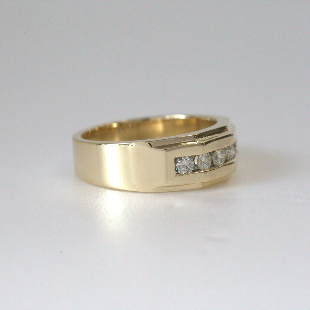American Jewelry ESTATE 14k Yellow Gold 1/2ctw Round Diamond Channel Set Men's Ring (Size 11)