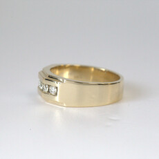 American Jewelry ESTATE 14k Yellow Gold 1/2ctw Round Diamond Channel Set Men's Ring (Size 11)