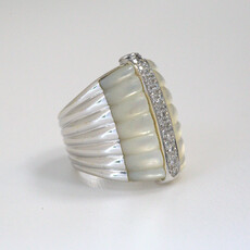American Jewelry ESTATE 18k White Gold 1/3ctw Diamond & Mother of Pearl Wide Fashion Ring (Size 6)