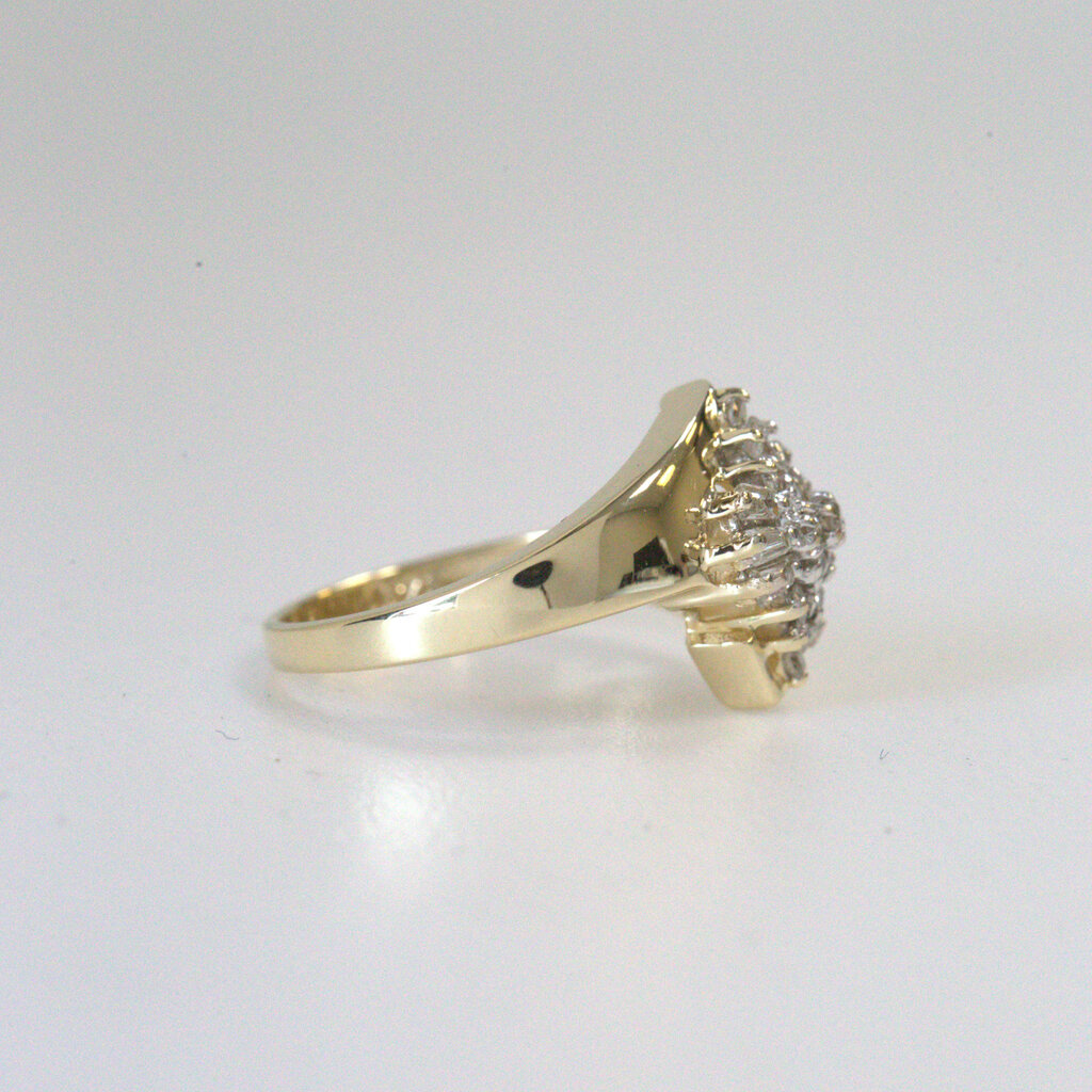 American Jewelry ESTATE 14k Yellow Gold 1/3ctw Baguette & Round Bypass Cluster Ring (Size 6)