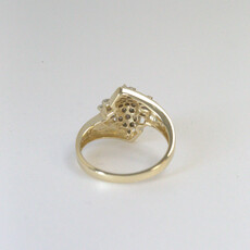 American Jewelry ESTATE 14k Yellow Gold 1/3ctw Baguette & Round Bypass Cluster Ring (Size 6)