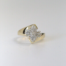 American Jewelry ESTATE 14k Yellow Gold 1/3ctw Baguette & Round Bypass Cluster Ring (Size 6)