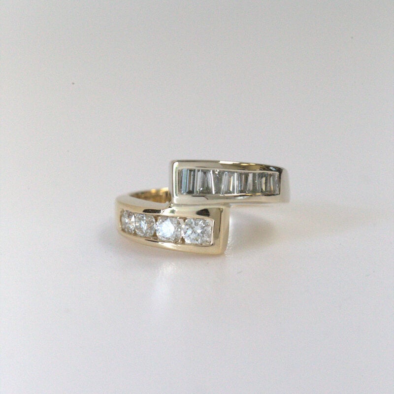 American Jewelry ESTATE 14k Two-Tone Yellow & White Gold 1ctw Round & Baguette Diamond Channel Set Wrap Ring (Size 7)