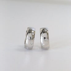 American Jewelry ESTATE 18k White Gold Roberto Coin 5mm Diamond Flush-set Huggie Hoop Earrings